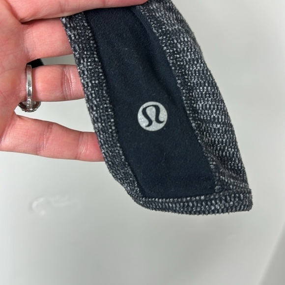 Lululemon Black Run: Bold in the Cold Long Sleeve Top 4 - Picture 7 of 12